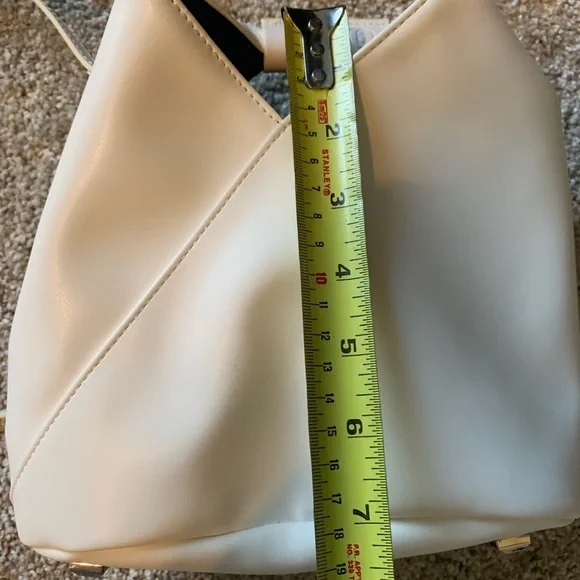 MM6 Maison Martin Margiela Elegant White Leather Crossbody Bag - Picture 10 of 10